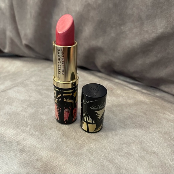 Estée Lauder Pure Color Envy Sculpting Lipstick (Candy 223) - Picture 6 of 10